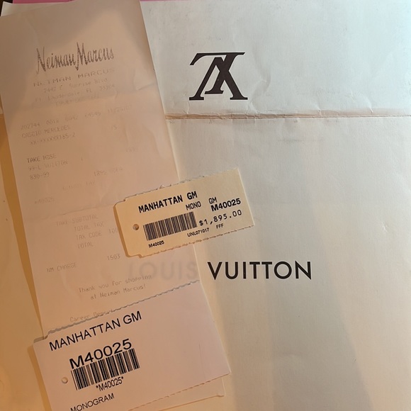 💎Authentic 💎 Louis Vuitton Manhattan GM Tote💎 - Picture 15 of 15